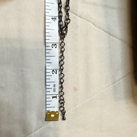 2/$15 Gunmetal Gray Flower w/Cut Outs Stationary on Chain Vintage - Picture 9 of 12